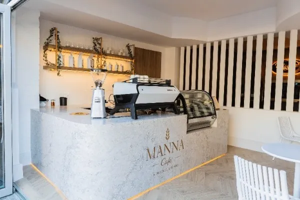 De Waterkant showroom Manna Cafe